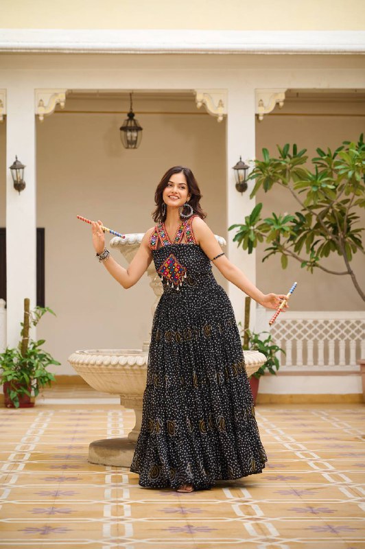 Stunning 12-Meter Big Flair Georgette Bandhani Gown with Gamathi & Mirror Work
