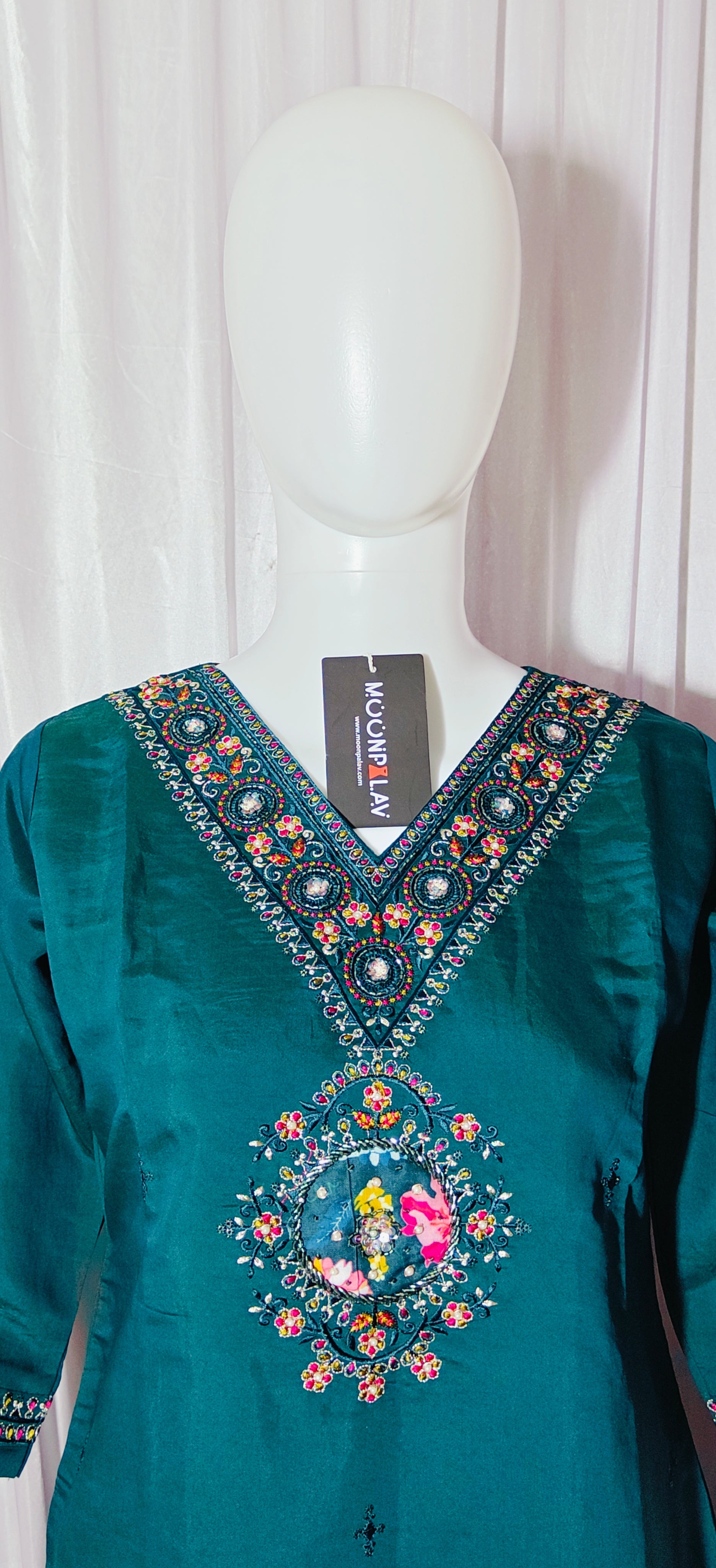 Moonpalav Teal Green Embroidered Silk Kurta Set with Zari Border Dupatta