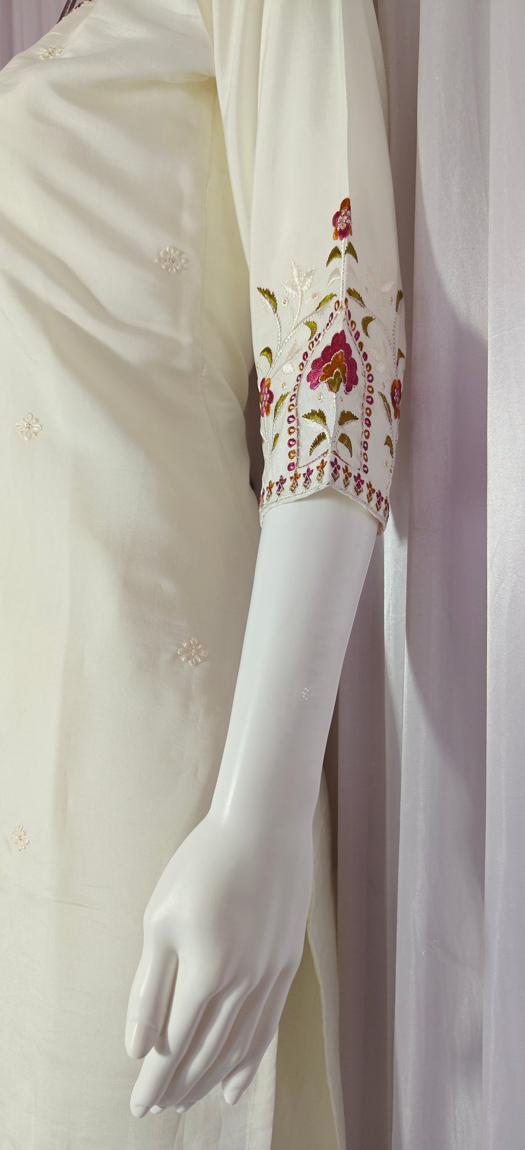 Moonpalav Ivory White Roman Silk Handwork Kurta Set with Muslin Dupatta