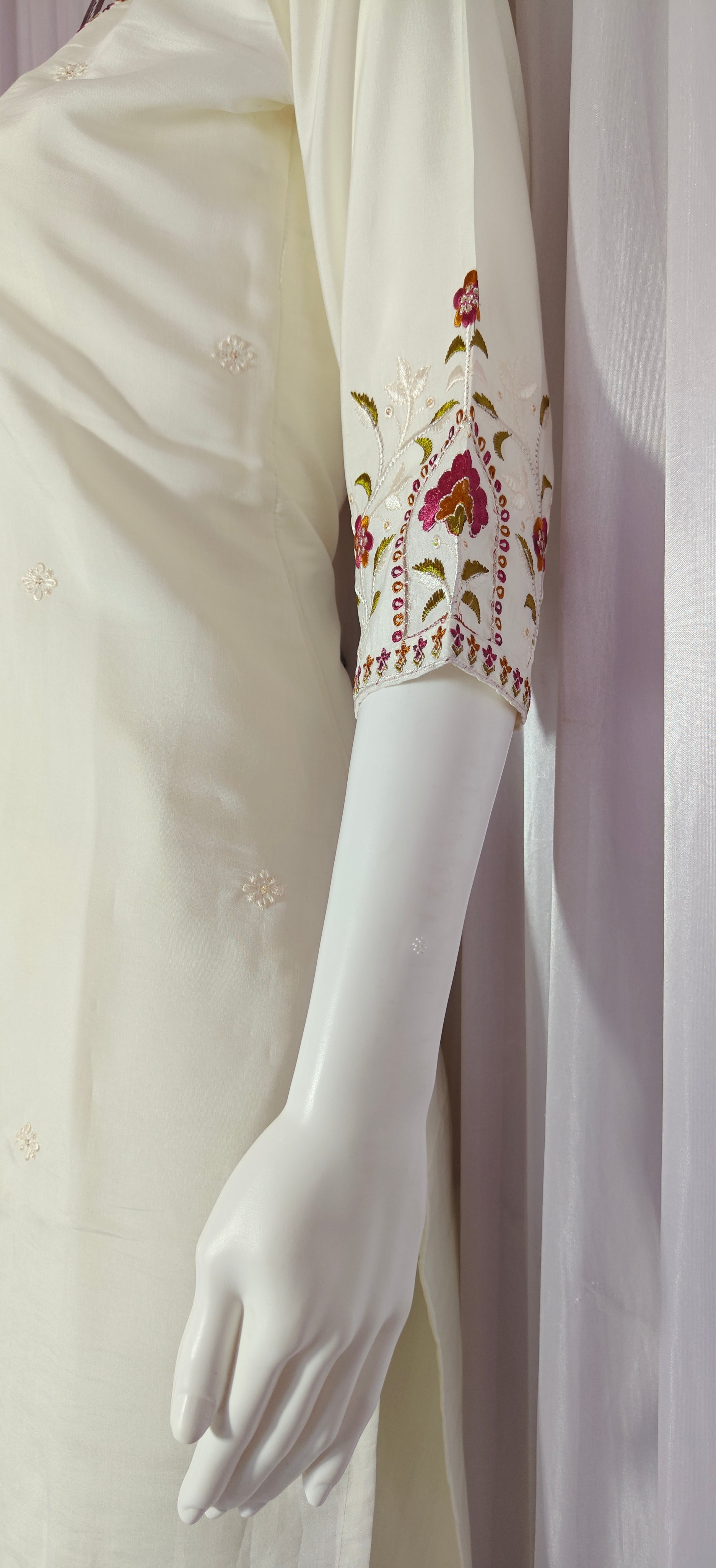 Moonpalav Ivory White Roman Silk Handwork Kurta Set with Muslin Dupatta