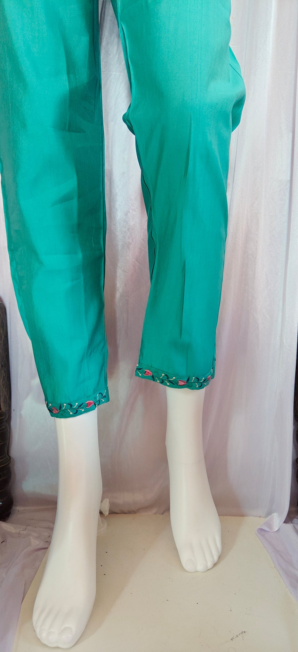 Moonpalav Signature Emerald Green Marina Silk Handwork Kurta Set
