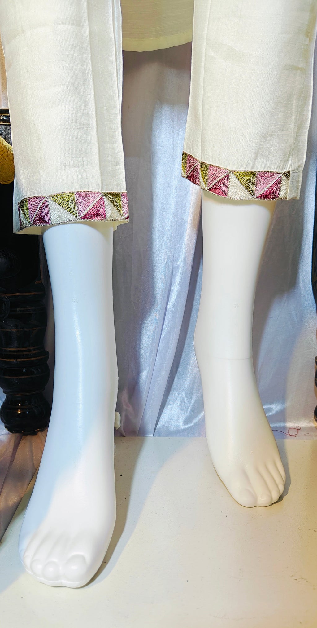 Moonpalav Pearl White Hand-Embroidered Mango Silk Suit with Scalloped Dupatta