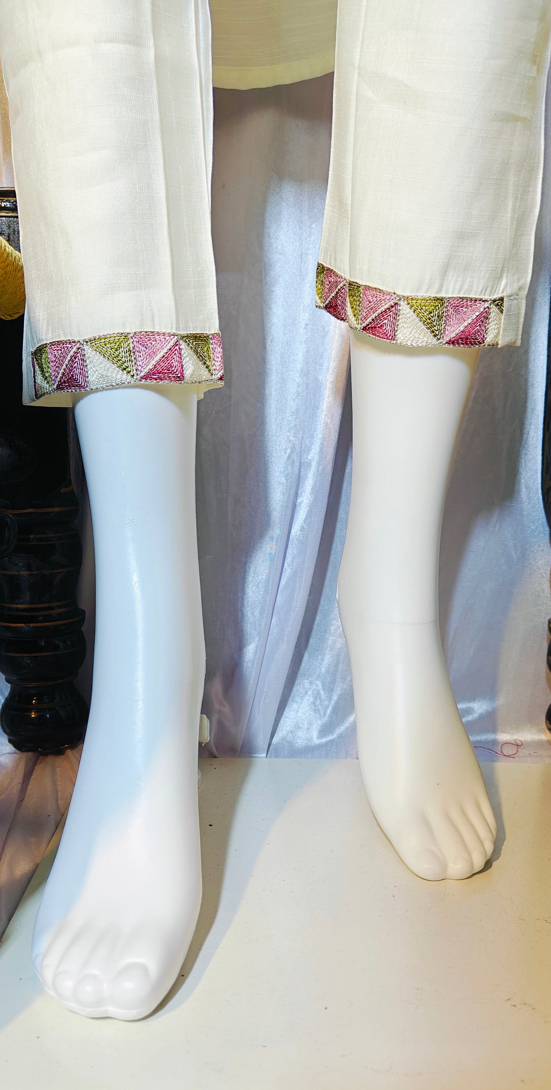 Moonpalav Pearl White Hand-Embroidered Mango Silk Suit with Scalloped Dupatta