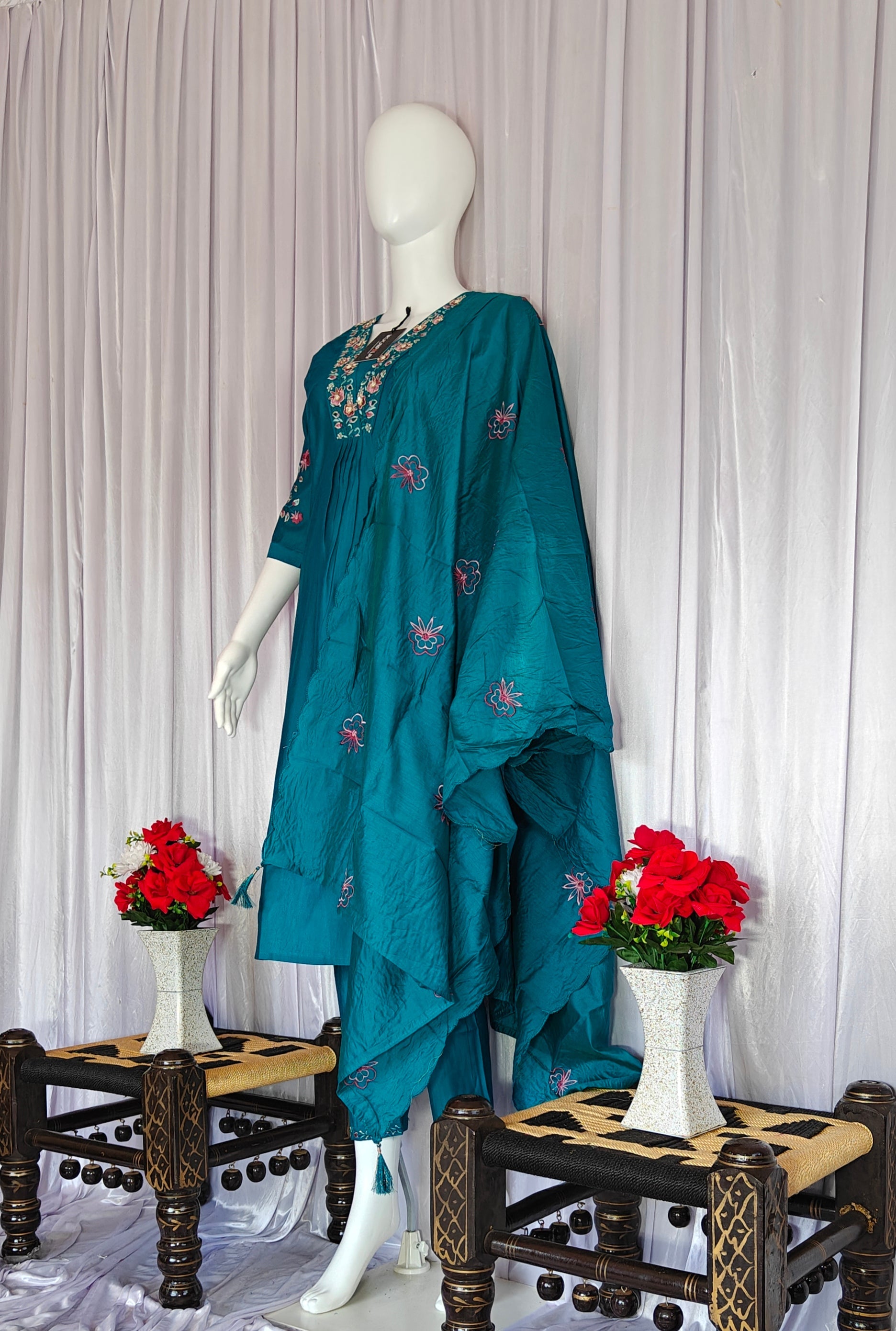 Moonpalav Signature Teal Marina Silk Handwork Kurta Set with Dupatta