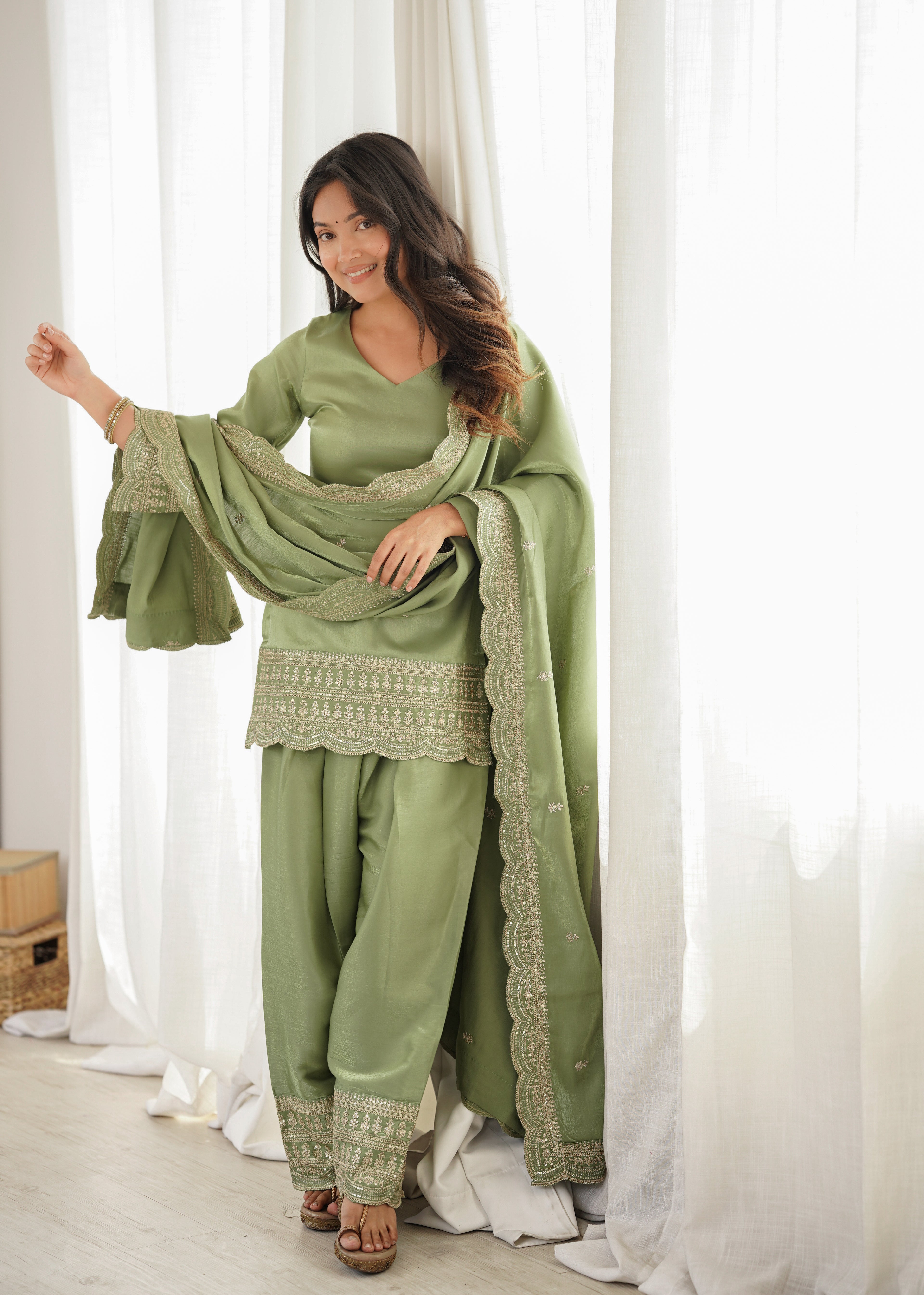 Ready-to-Wear Roman Silk Kurta & Farshi Salwar Suit Set for Festive & Weddings